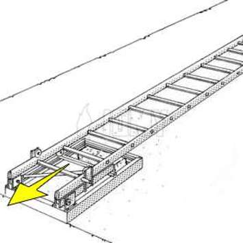 Escalera deslizable de JOMY deslizándose sobre guías de rodamiento. 