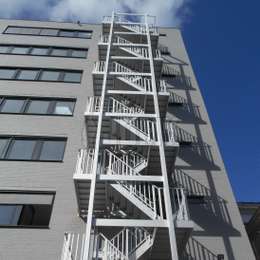 Security solutions: the evacuation stairs as the preferred solution, the escape ladder as a substitute solution and other less known egress systems like a descent device or balcony ladders.