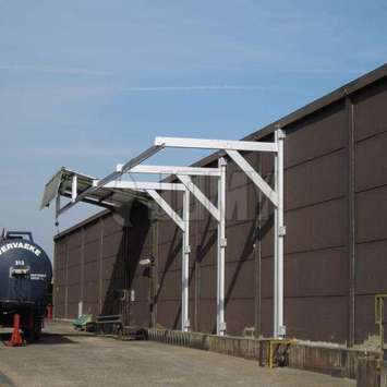 JOMY| Vertical fall restraint system on a fixed aluminum rail JOMY also offers other safety accessories in lightweight aluminum like a descent device system, different types of guardrails, a horizontal or a vertical fall restraint system.